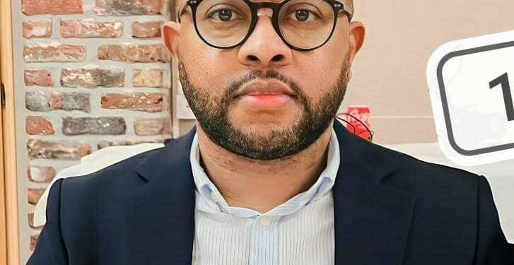 RDC/Primature : Le jeune leader Abdoul Baruani félicite le chef de l’État Tshisekedi pour son acte héroïque envers les femmes