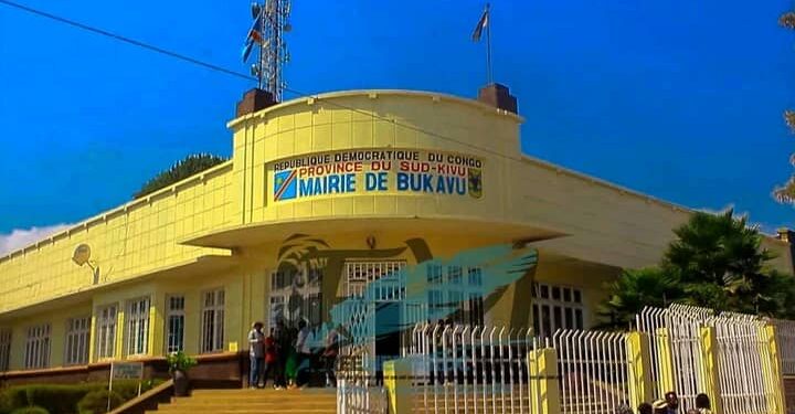 Bukavu : La Mairie de Bukavu en guerre contre la circulation des véhicules du transport en commun avec des vitres fumees (Communiqué)