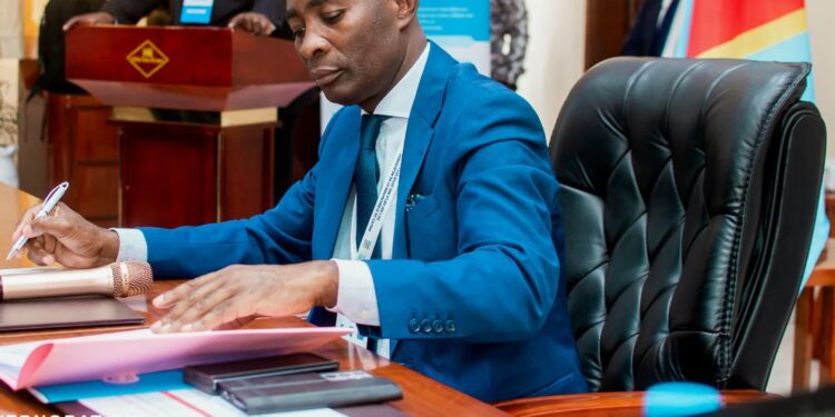Sud Kivu : Pour avoir donné presque tous les postes aux membres de son parti politique, l’AFDC A, l’UDPS/TSHISEKEDI décide de se désengager de toute collaboration avec le gouverneur Jean Jacques PURUSI.