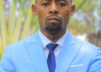 Naufrage sur le lac kivu : Le conseiller communal Samy MAGADJU compatit avec les familles des victimes et appelle à une réglementation responsable du transport sur le lac kivu