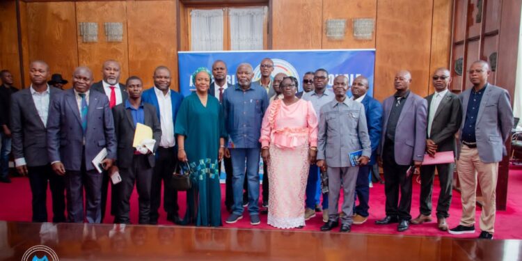 Éducation : Après échanges avec le président de l’assemblée nationale Vital KEMERHE ce samedi, le SYNECO décide de lever la grève sur toute l’étendue du pays