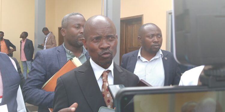 Sud-kivu : Devant les élus provinciaux pour répondre à la question sur les naufrages récurrents, le ministre prov. de transport promet de prendre en compte toutes les recommandations fournies