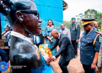 Sud-kivu : le gouverneur de province Jean Jacques Purusi honore la mémoire du héros Patrice Emery Lumumba