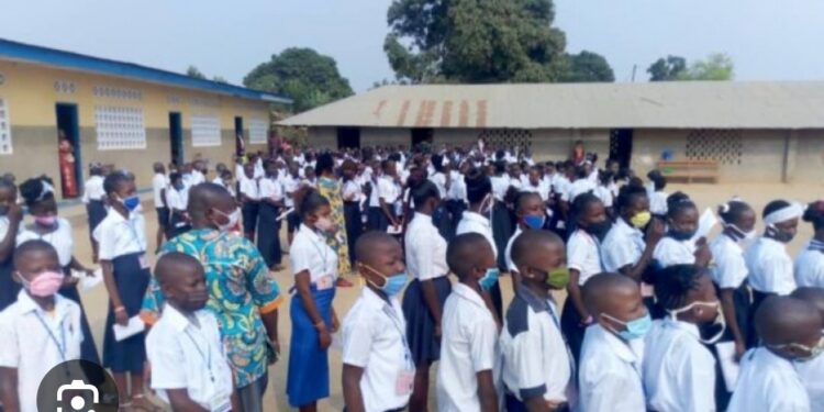 Walungu : L’ENAFEP se déroule dans un climat favorable sous la supervision de l’administrateur du territoire