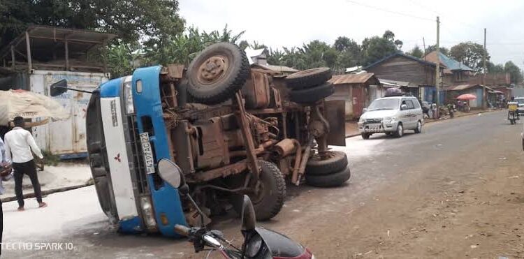 Territoire de Kabare : Un Camion chargé de bois fait 18 blessés sur la RN5 à Nyamuhoza