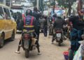 Bukavu : Les motocyclistes acceptent le port des gilets d&rsquo;immatriculation pour lutter contre l&rsquo;insécurité. Ils sont des milliers qui en ont déjà