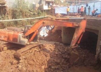 Bukavu : Transformation du collecteur Kawa en dépotoir public par certains ménages riverains, un danger permanent en cette période pluvieuse