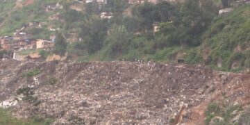 Bukavu : Suite à sa proximité avec les maisons d&rsquo;habitation, l&rsquo;AFC/M23 envisage la délocalisation du dépotoir public d&rsquo;Elakat vers Nyantende