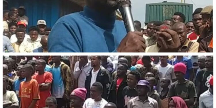 Bagira: Le bourgmestre adjoint Muhoza Shyaka Jean-Marie prêche le vivre ensemble à Cahi et sensibilise la population sur l’idéologie de l’AFC/M23