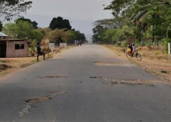 Sud-kivu: Les passagers à bord des agences pour Uvira sommés de payer de l&rsquo;argent à des barrières érigés par les wazalendo et FARDC dans la plaine de la Ruzizi