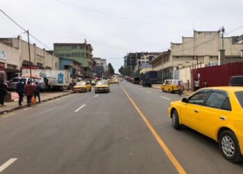 Bukavu: Pour une bonne régulation du trafic urbain, des travaux de marquage routier sont en cours dans la ville, à la grande satisfaction des usagers