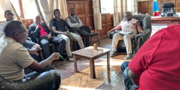 Bukavu: Le maire Nicolas Kyalangalilwa donne des orientations aux responsables des associations d&rsquo;évacuation des déchets pour l&rsquo;assainissement de la ville