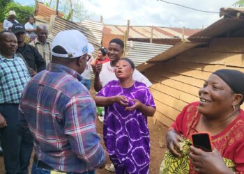 Bukavu: A Panzi pour compatir avec les victimes de la récente catastrophe naturelle, le maire Nicolas Kyalangalilwa appelle les habitants à quitter les sites dangereux