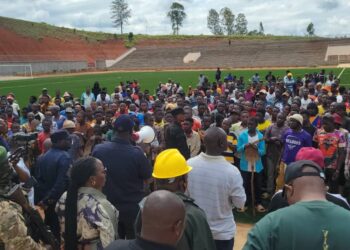 Sud-kivu : Le vice-gouverneur Dunia Bwenge Doux et la population de Nyantende dans un salongo spécial au stade de Bukavu