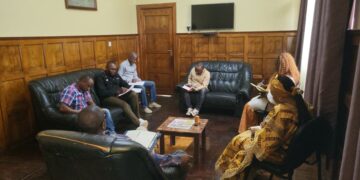 Bukavu : En réunion avec les délégués des maisons de télécommunications, le maire Nicolas Kyalangalilwa insiste sur l&rsquo;assainissement du secteur