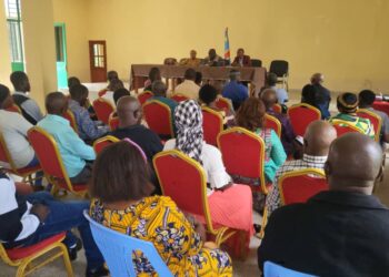 Bukavu : En réunion avec les revendeurs de carburant, le maire Nicolas Kyalangalilwa insiste sur le respect du prix tel que fixé par le gouverneur Patrick Busu Bwa Ngwi