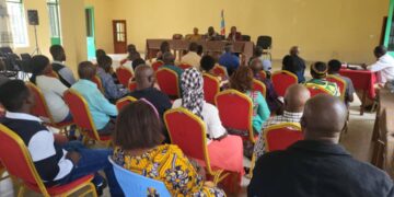 Bukavu : En réunion avec les revendeurs de carburant, le maire Nicolas Kyalangalilwa insiste sur le respect du prix tel que fixé par le gouverneur Patrick Busu Bwa Ngwi