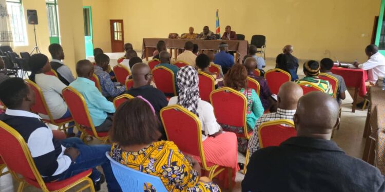 Bukavu : En réunion avec les revendeurs de carburant, le maire Nicolas Kyalangalilwa insiste sur le respect du prix tel que fixé par le gouverneur Patrick Busu Bwa Ngwi