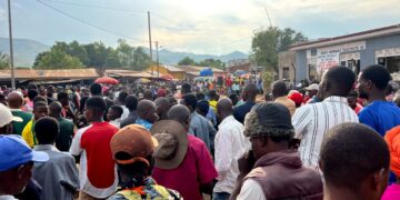 Sud-kivu: Le vice-gouverneur Dunia Bwenge Doux prêche la paix et la cohésion sociale à Kamanyola