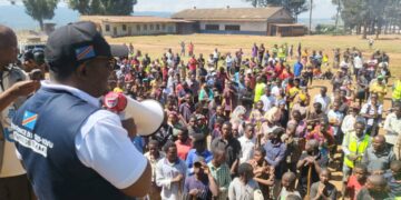 Bukavu: Le maire Nicolas kyalangalilwa sensibilise à la lutte contre Ebola, à l&rsquo;assainissement et à la sécurité à Kadutu