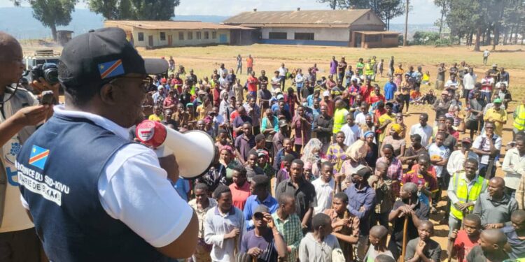 Bukavu: Le maire Nicolas kyalangalilwa sensibilise à la lutte contre Ebola, à l&rsquo;assainissement et à la sécurité à Kadutu