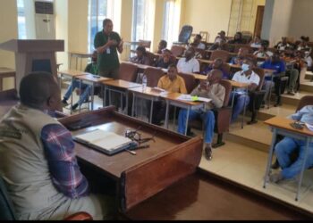 Bukavu: En cette période des vacances scolaires, le maire Nicolas Kyalangalilwa mobilise les entreprises pour encadrer les jeunes
