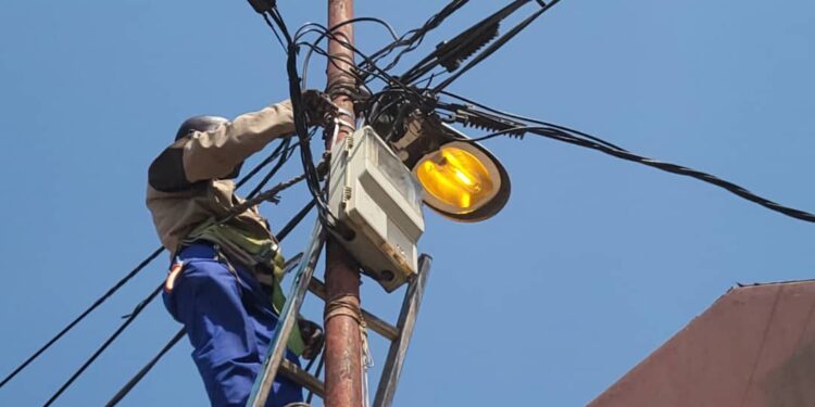 Bukavu: La mairie lance les travaux d&rsquo;installation de l&rsquo;éclairage public sur l&rsquo;ensemble de la ville